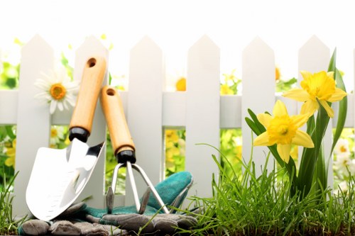 Seasonal hedge trimming techniques